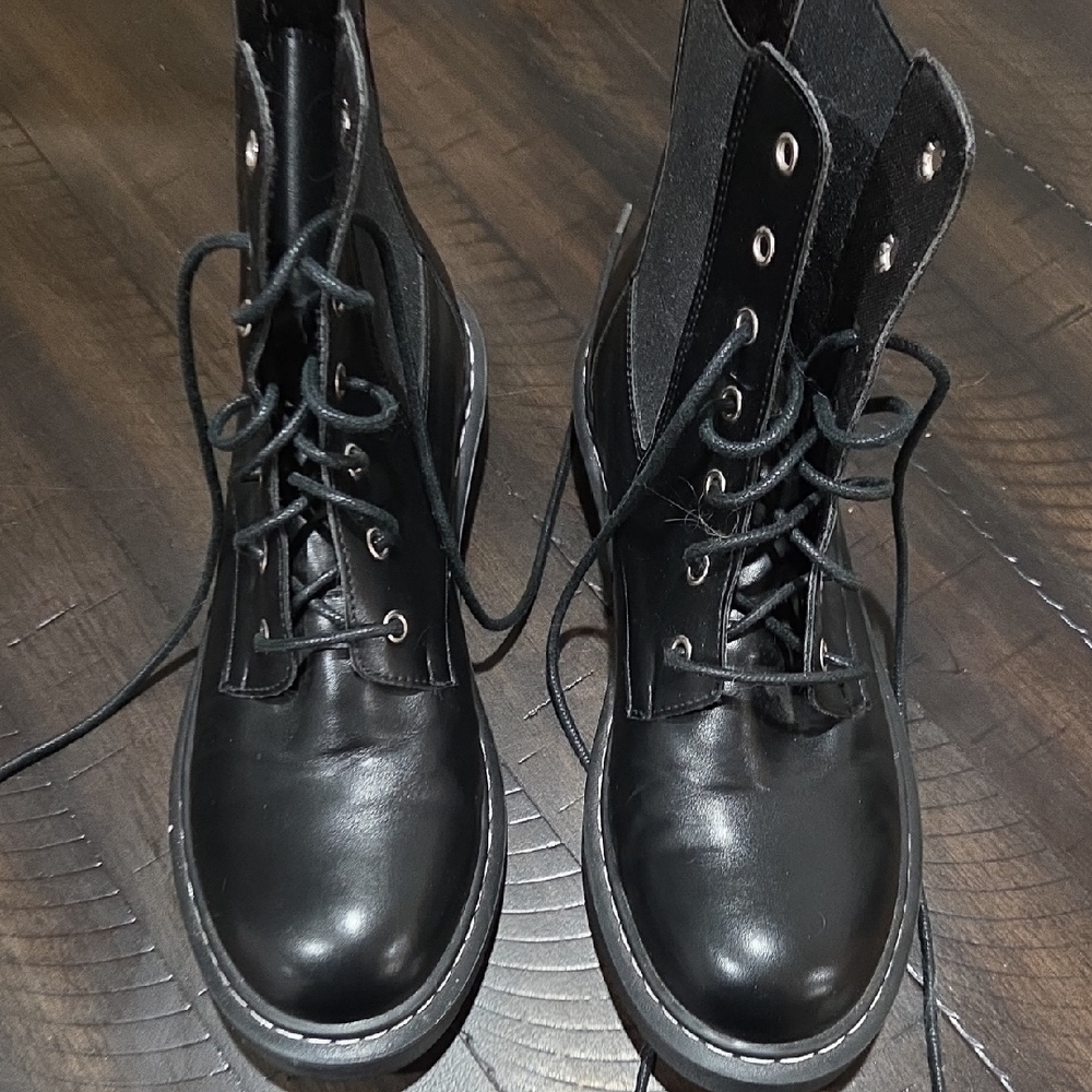 Elegant Black Lace-Up Ankle Boots